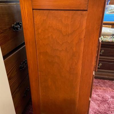 4 Drawer Wood Dresser