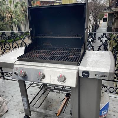 Weber Genesis II Stainless Steel BBQ Pit