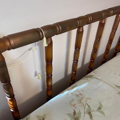 Metal FULL Sized Bed w Mattress