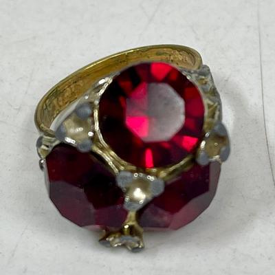 Costume Jewelry Ring red stone