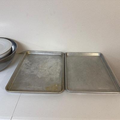 LARGE STAINLESS BOWL AND BAKEWARE