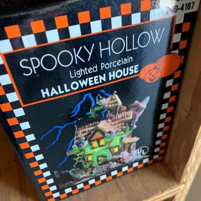 Halloween Decor Lot 1