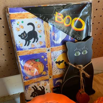 Halloween Decor Lot 1
