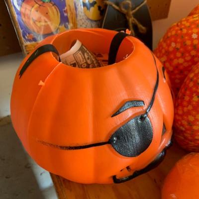 Halloween Decor Lot 1