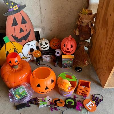 Halloween Decor Lot 2