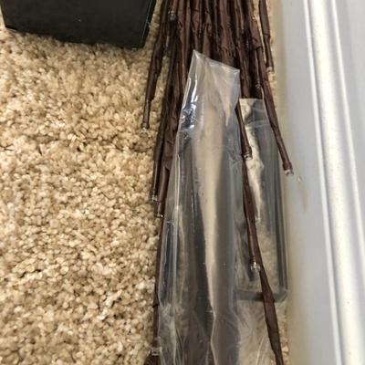 32â€ Indoor/Outdoor LED Light Burst (New in Box)
