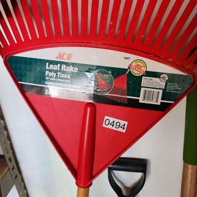 8 piece Lot of Garden Tools Rakes ,Shovels, Scrapper