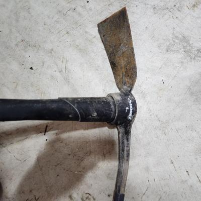 Husky 5 Lb Pick Mattock