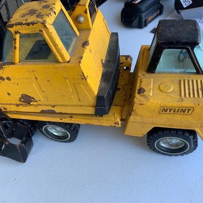 Nymint Vintage Pressed Metal Truck