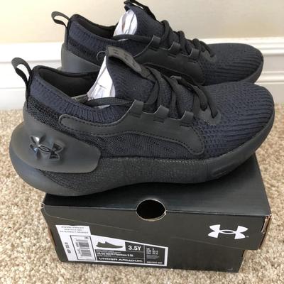 Under Armour 3.5Y Shoes *New in Box*