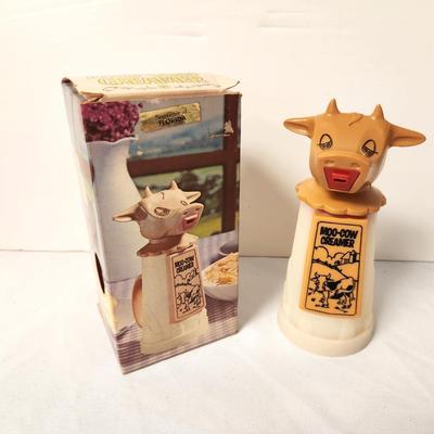 Lot #72 Vintage Moo Cow Creamer with original box