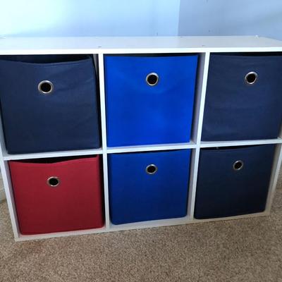 Organizer with 6 pull out soft cubes
