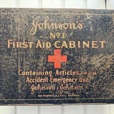Johnson & Johnson Metal First Aid Kit