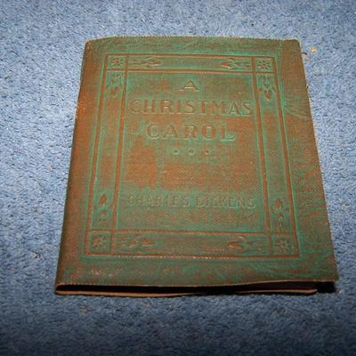 LOT 97 LITTLE LEATHER LIBRARY GREEN BOOK CHARLES DICKENS CHRISTMAS CAROL