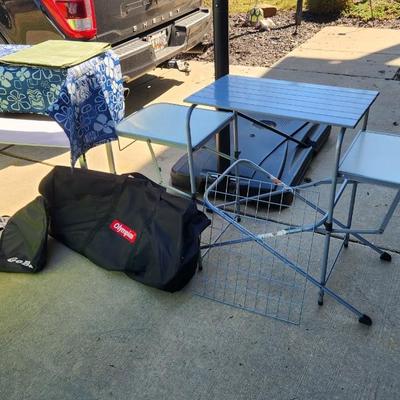 Camco Olympian Folding Grill Table and Folding GoBar Table w Several Skirts