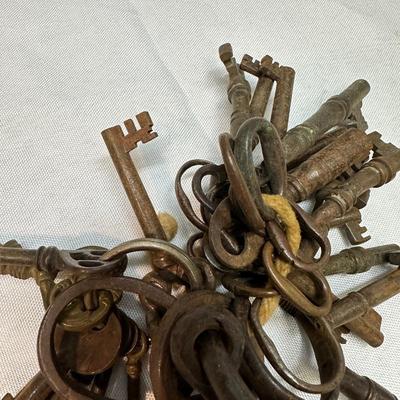 Skeleton & Antique Key Lot