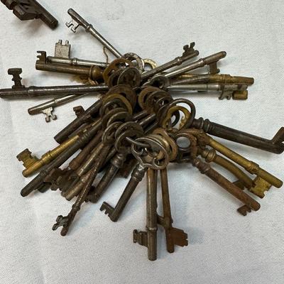 Skeleton & Antique Key Lot
