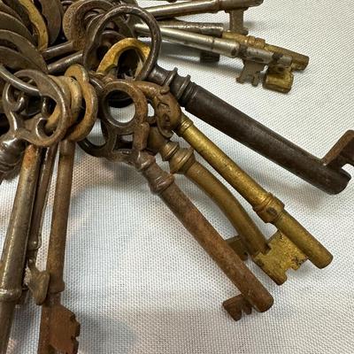 Skeleton & Antique Key Lot
