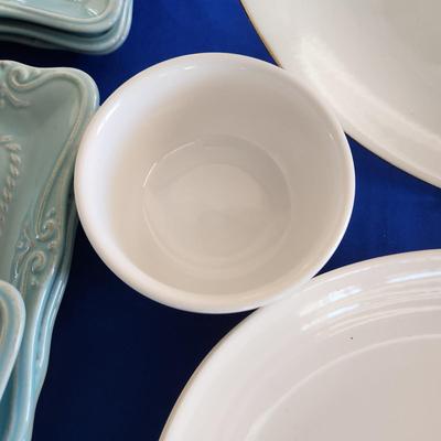 13 Pieces Lot Of Southern Living, Pfaltzgraff China & other