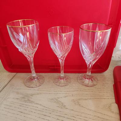 lot of 13 Lenox Debut Crystal Gold Trim Water Wine Goblet glasses