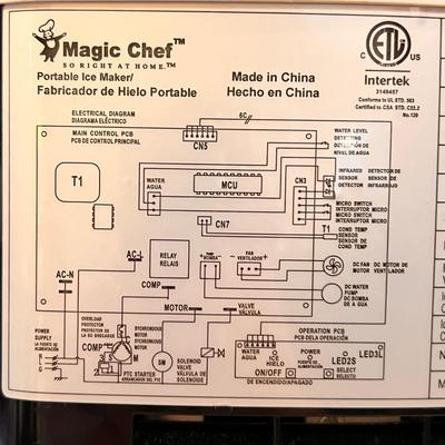 Magic Chef Portable Countertop Ice Maker