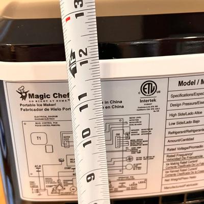 Magic Chef Portable Countertop Ice Maker