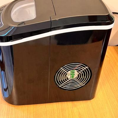 Magic Chef Portable Countertop Ice Maker
