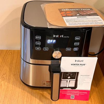 Instant Vortex Plus 6 Qt. Air Fryer