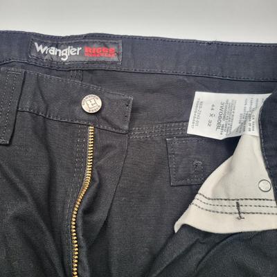 Men's 44x32 Black Wrangler Riggs Workwear Pants