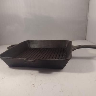 Old Mountain Cast Iron Square Grill Pan