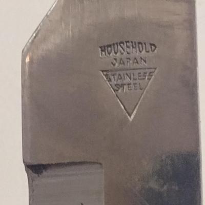 Wooden Block with Assorted Fixed Blade Cutlery