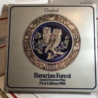 Vintage German 1980 Goebel Annual Stoneware Plate First Edition Owls Bavarian Forest in Original Box.