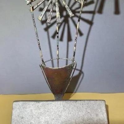 Noted NJ Artist Michael P. McCrink Un-Signed Fabricated Base Metal Flower Artwork 17.5" Tall Preowned from Workshop and Estate.