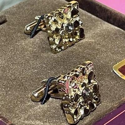 Vintage Mid-Century DUFONTE Golden Color Nugget Cufflinks w/Real Diamond Chips as Pictured.