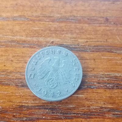 LOT 31 WWII GERMAN COIN