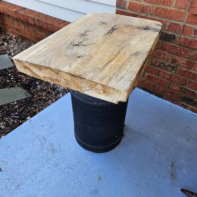 Metal Outdoor Rocker and Rustic Table (BY-DW)