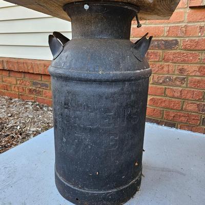 Metal Outdoor Rocker and Rustic Table (BY-DW)