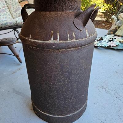 Metal Outdoor Rocker and Rustic Table (BY-DW)