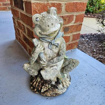 Fairy Yard Statuettes. Topiaries and More (BY-DW)