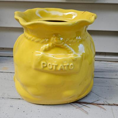 Ceramic Planters, Potting Soil, & More (BY-DW)