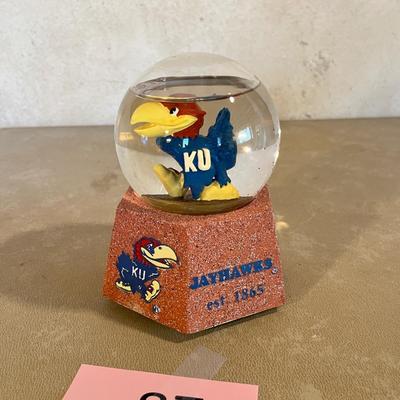 KU Snow globe