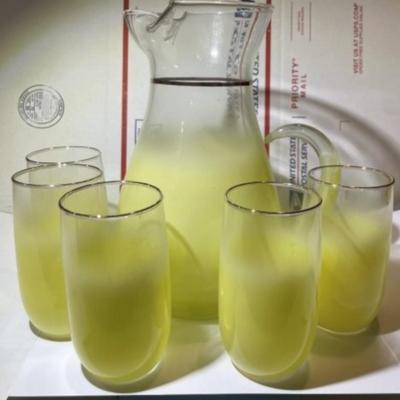 Vintage Mid-Century Blendo Yellow Glass Tumblers & Pitcher - Pitcher set - 5 Glasses & Pitcher.