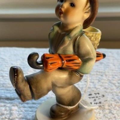 HUMMEL Figurine #79 TMK-3 GLOBE TROTTER 5" Tall in Good Preowned Condition as Pictured.