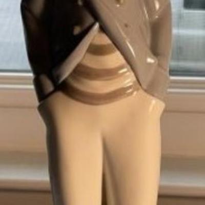 Lladro #4621 SHIP CAPTAIN Figurine 15" Tall in VG Preowned Condition. No Original Box.