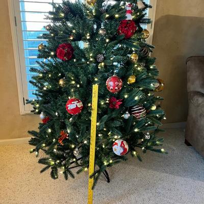 8' Christmas Tree w/ Decorations