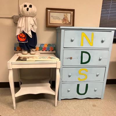 NDSU Dresser/table