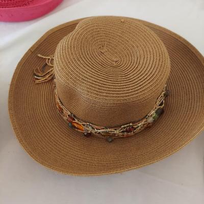 Cotton and Straw Summer Hats (G-BBL)