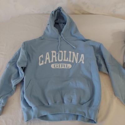 UNC Tarheels Swag and More - Aize L/XL (G-BBL)