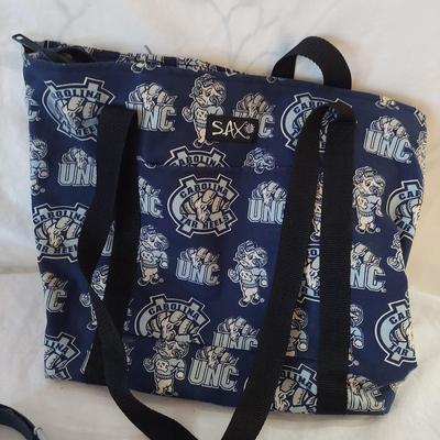 UNC Tarheels Swag and More - Aize L/XL (G-BBL)