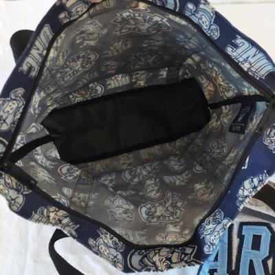 UNC Tarheels Swag and More - Aize L/XL (G-BBL)